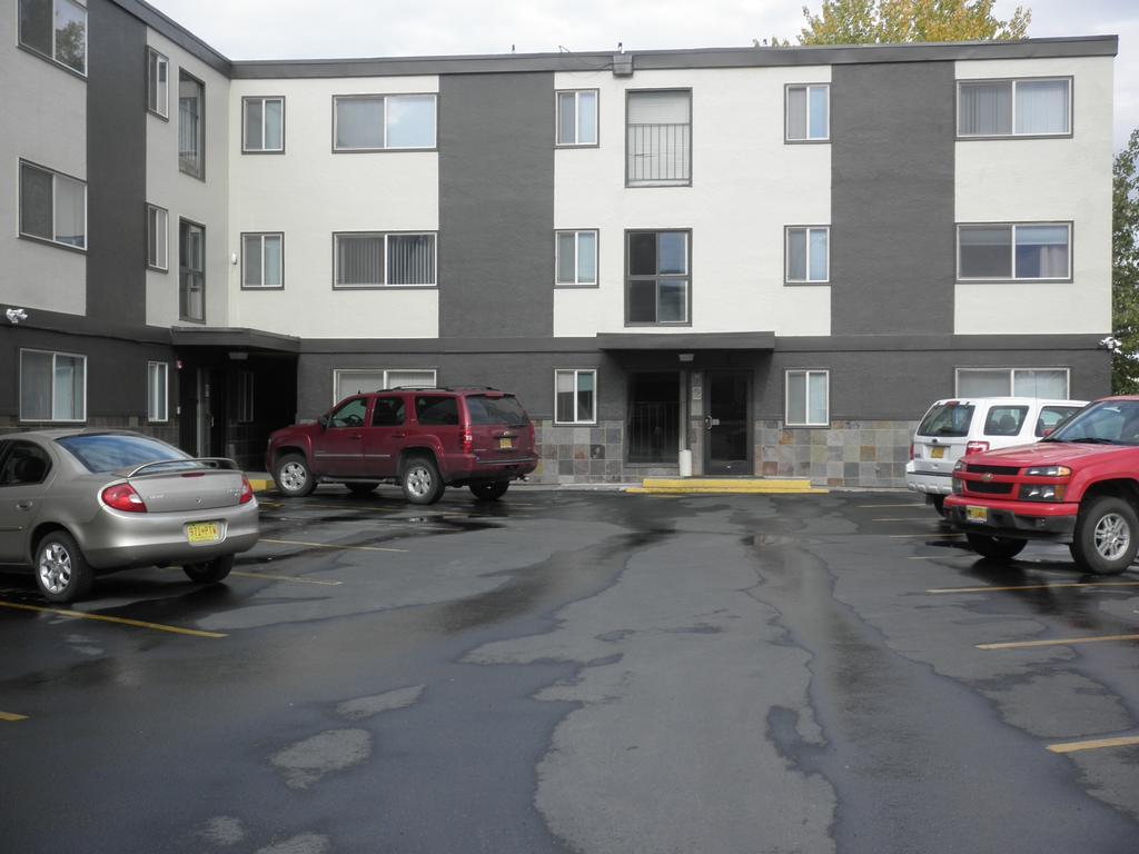 Anchorage Uptown Suites Exterior foto